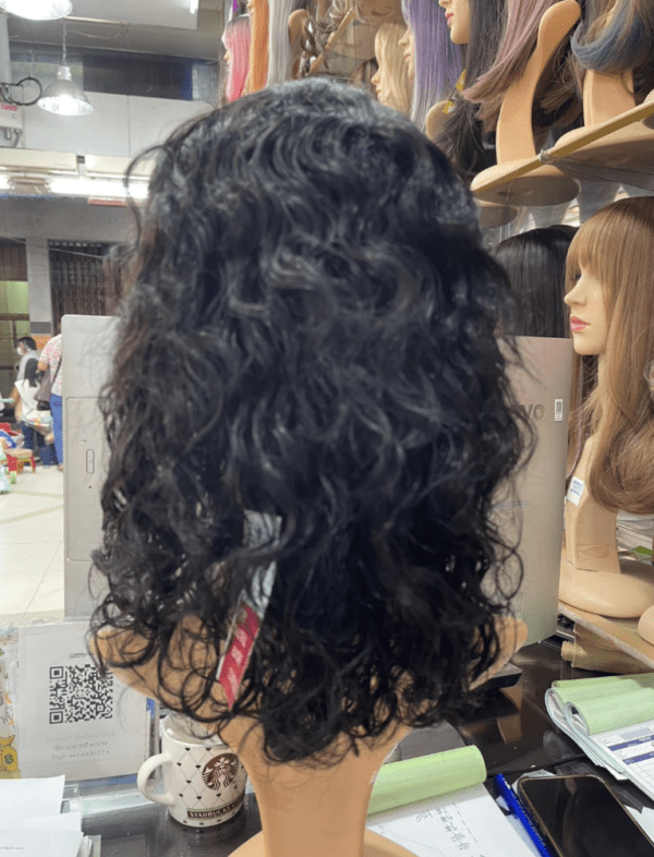 วิกผมแท้ลอนมาม่า ผมแท้ทอเครื่องใส่เนียนดูเป็นธรรมชาติ - Image 2